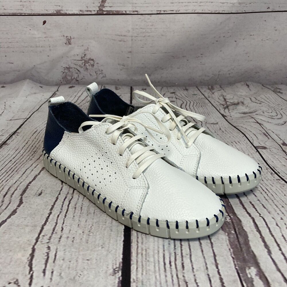Lunita Luna Shoe Womens 8 Navy Blue White Lace Up Casual Leather Cushioned Spain